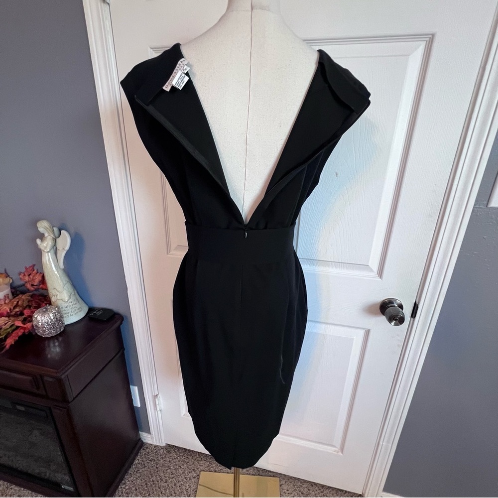 Doncaster Signature Black Scoop Neck Body Con Belted Midi Dress Women’s Size 10‎ - Picture 4 of 12
